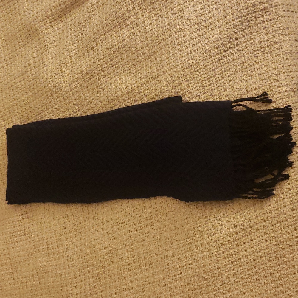Massimo Dutti Two-Toned Herringbone Wool Scarf 2017